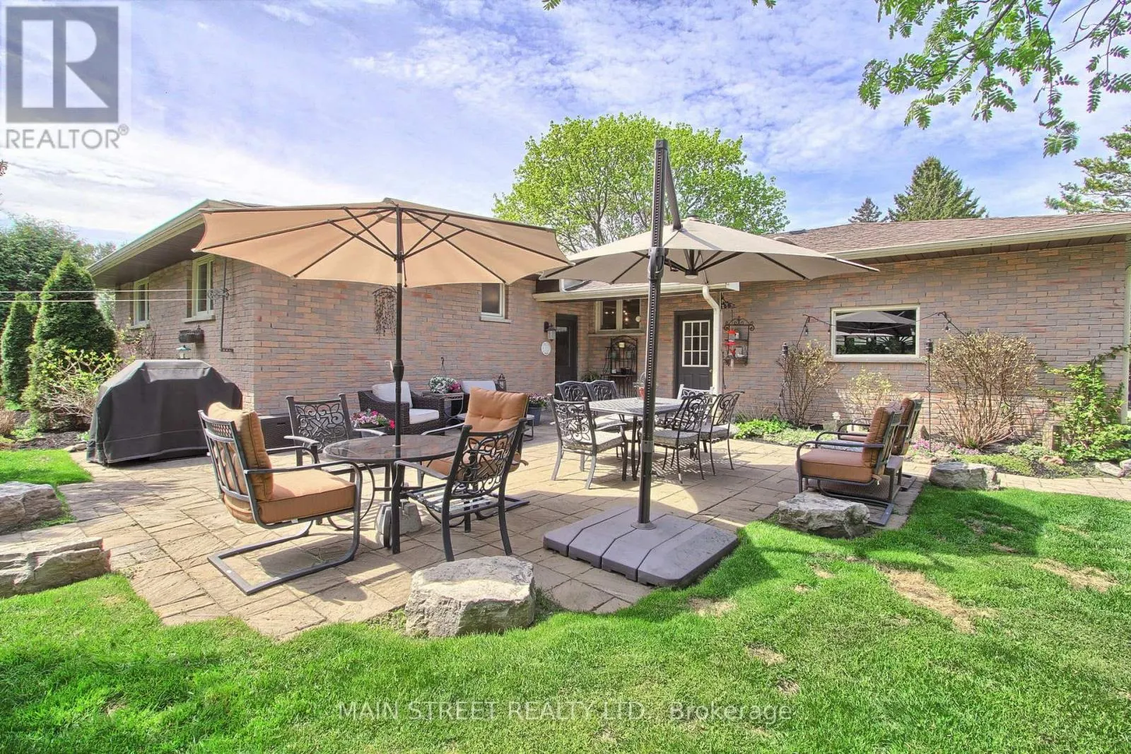 3839 FRONT STREET