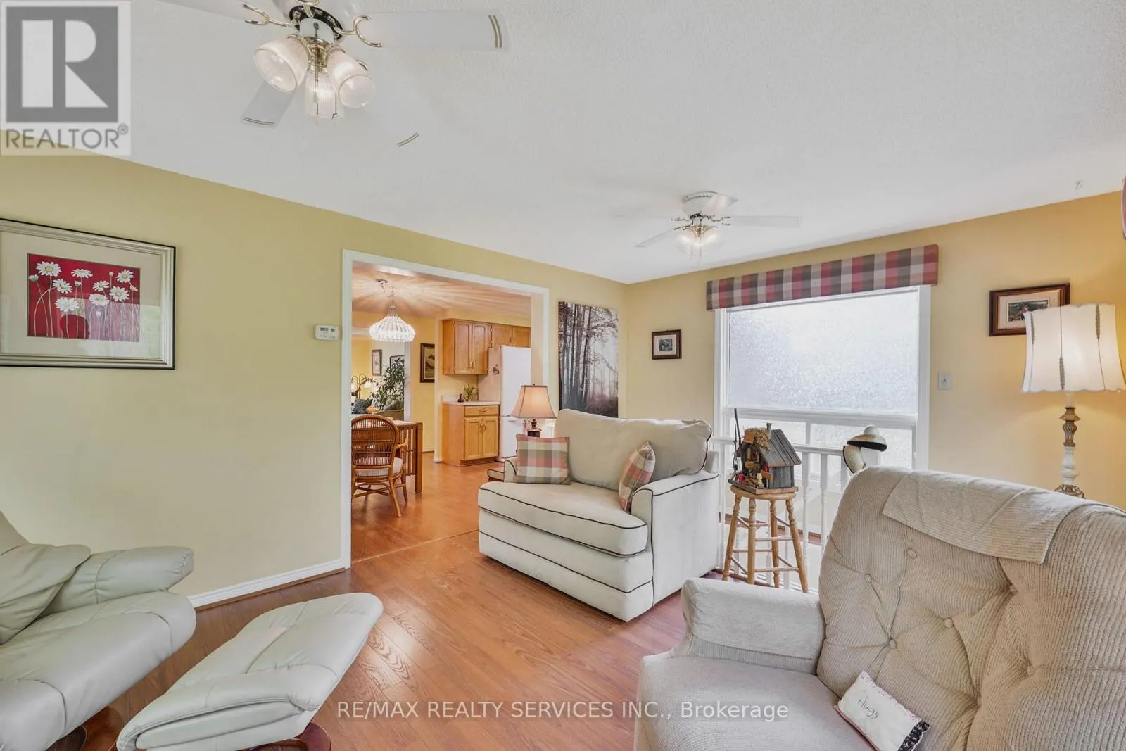 12 PINETREE COURT