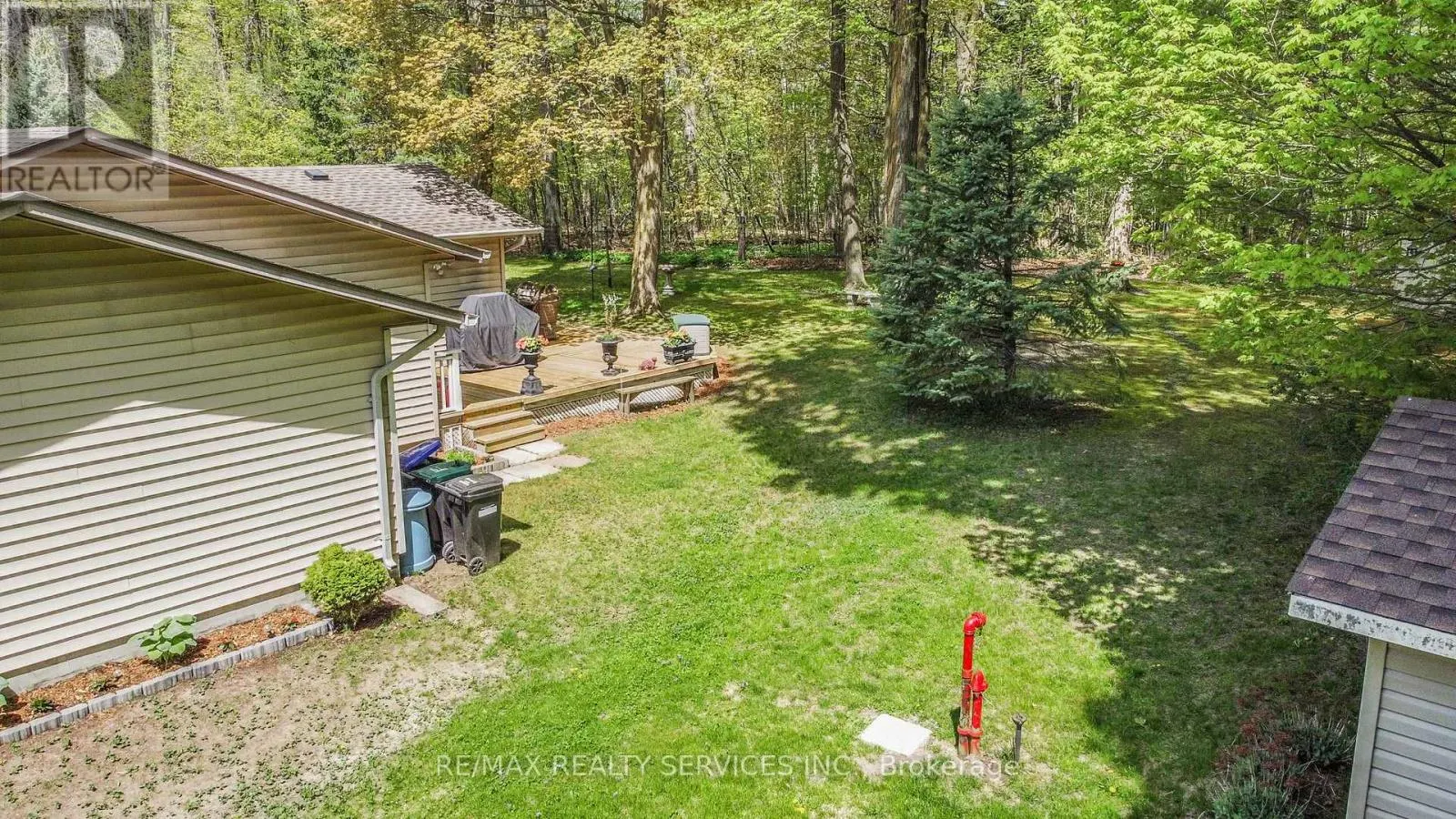 12 PINETREE COURT