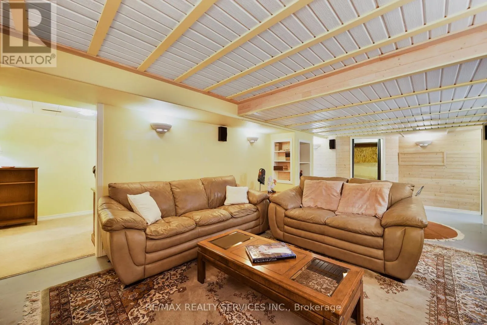 12 PINETREE COURT