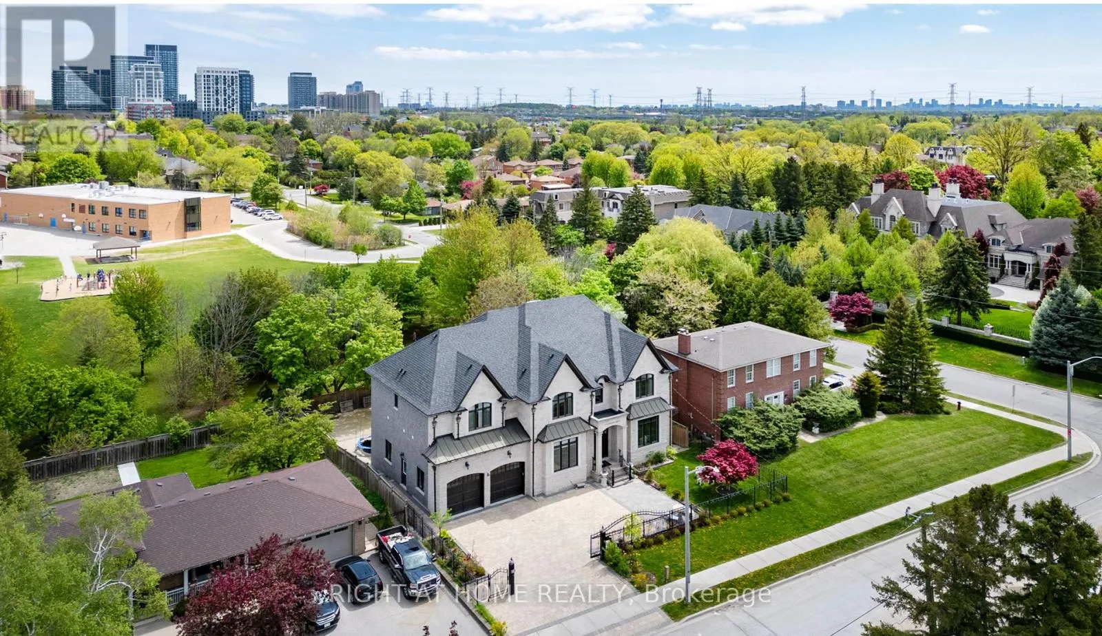 3 CLARIDGE DRIVE