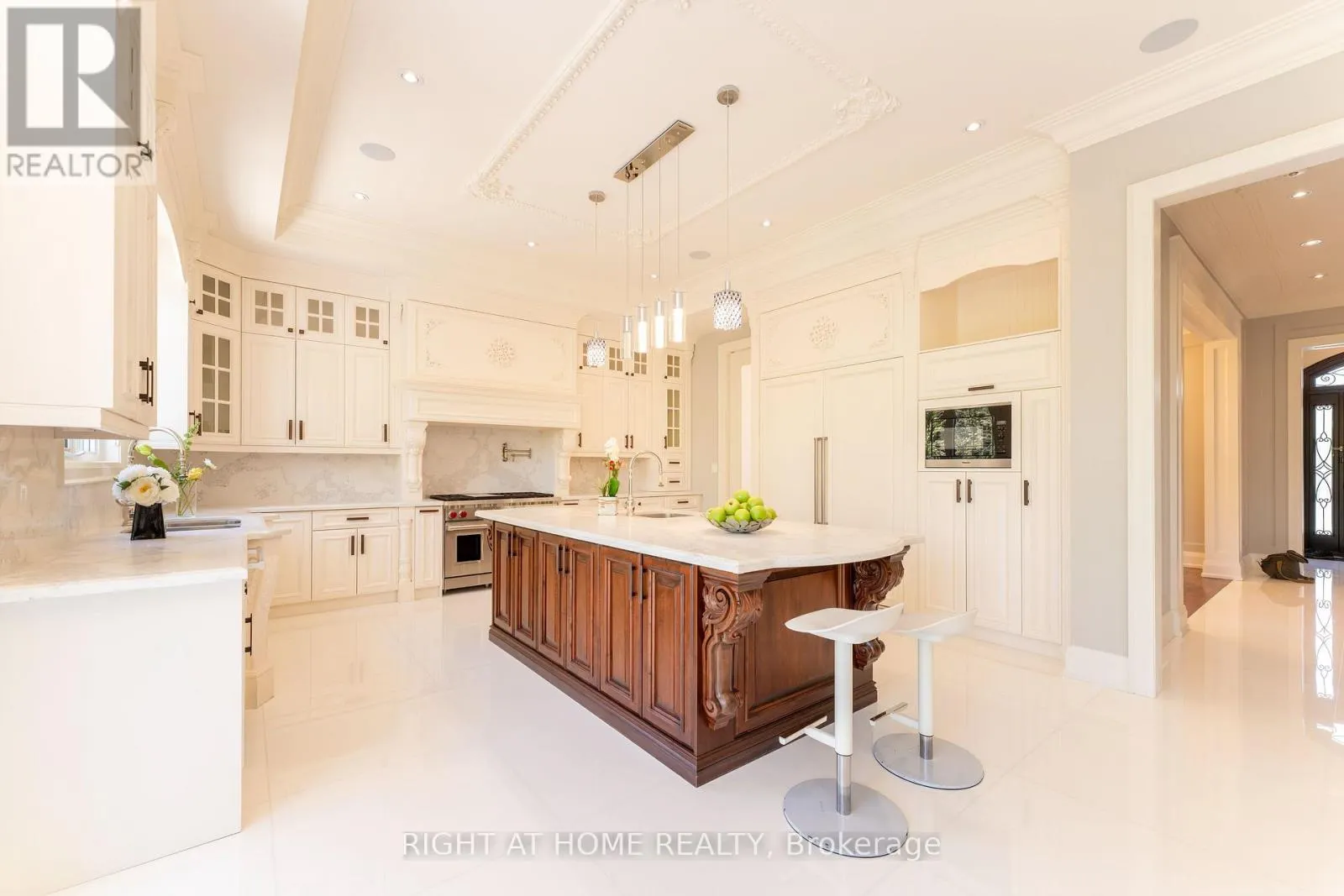 3 CLARIDGE DRIVE