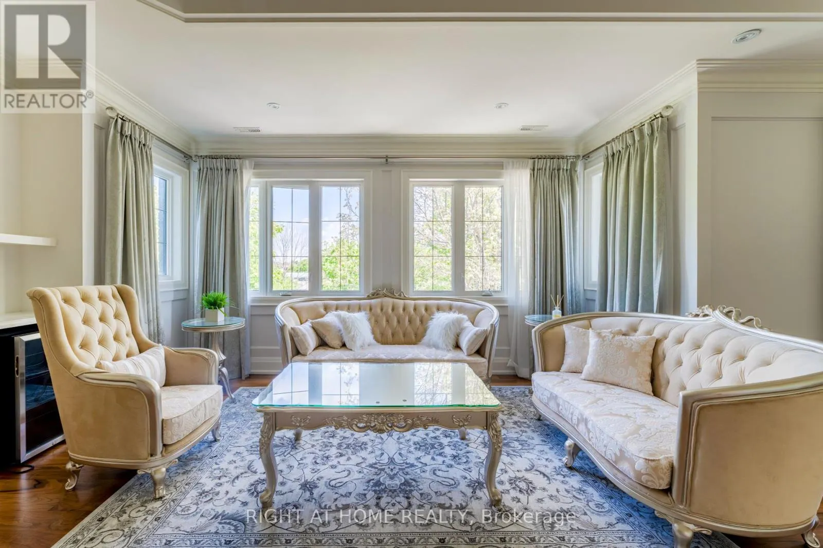 3 CLARIDGE DRIVE