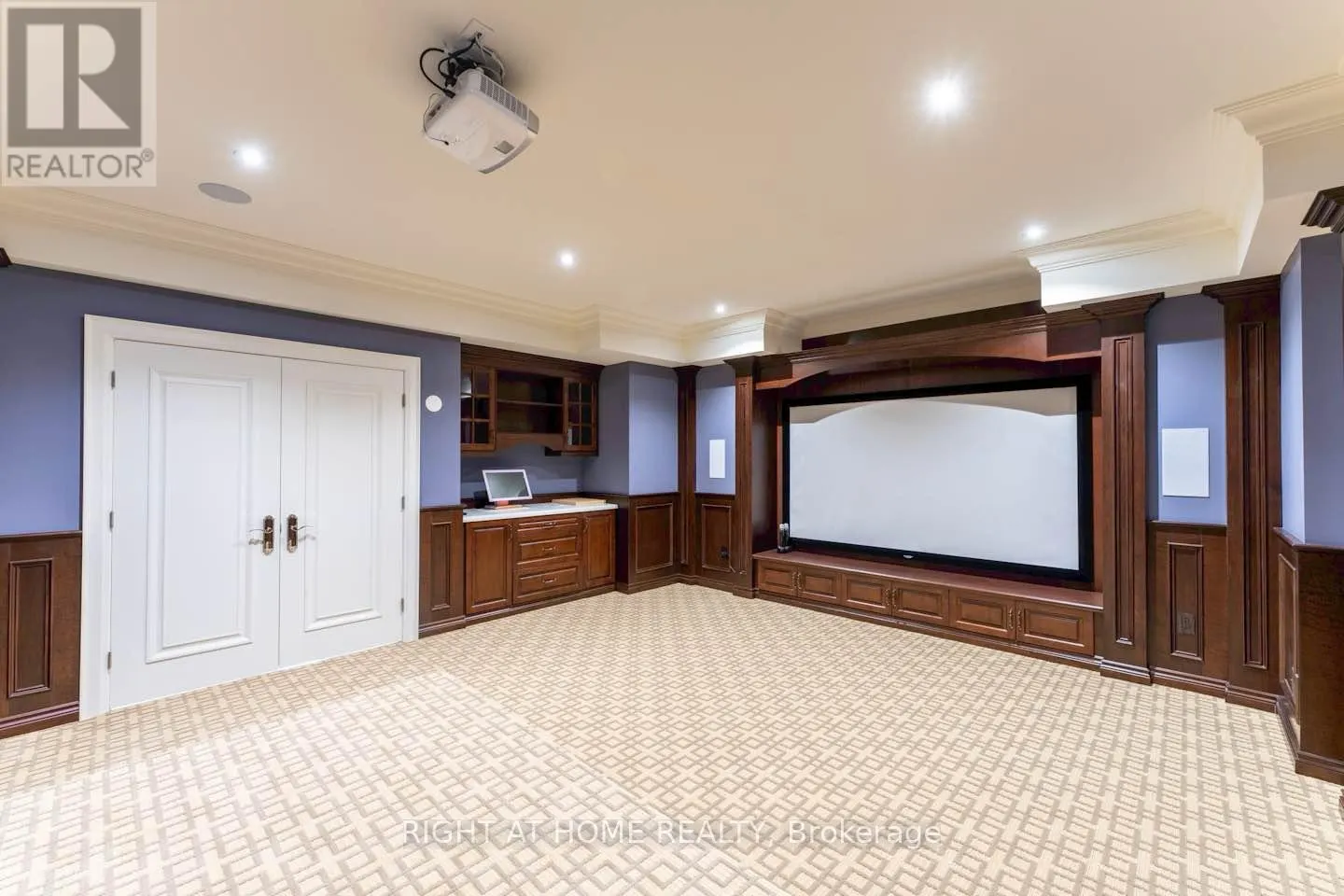 3 CLARIDGE DRIVE