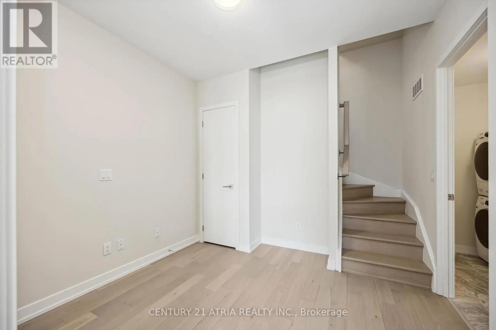 202 - 65 SAIGON DRIVE