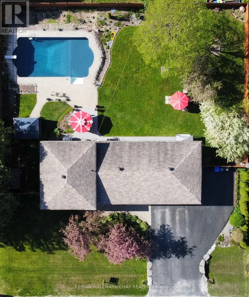 215 MCGEORGE AVENUE