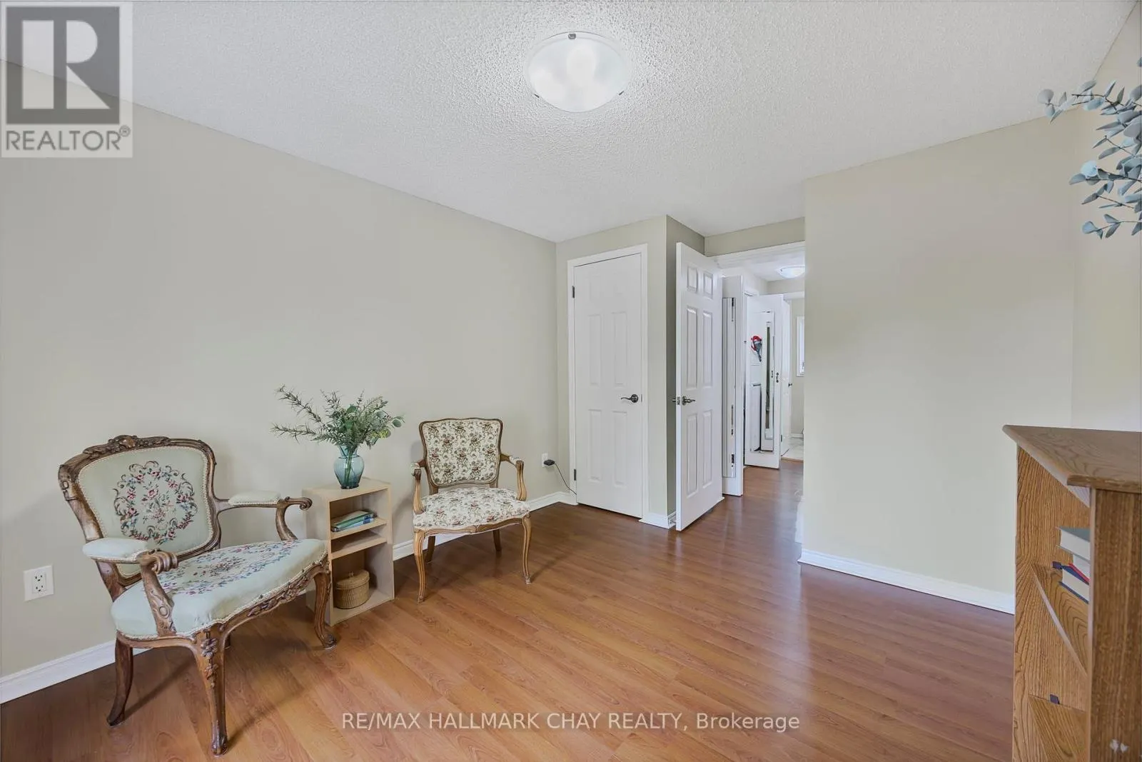 3 PINETREE COURT