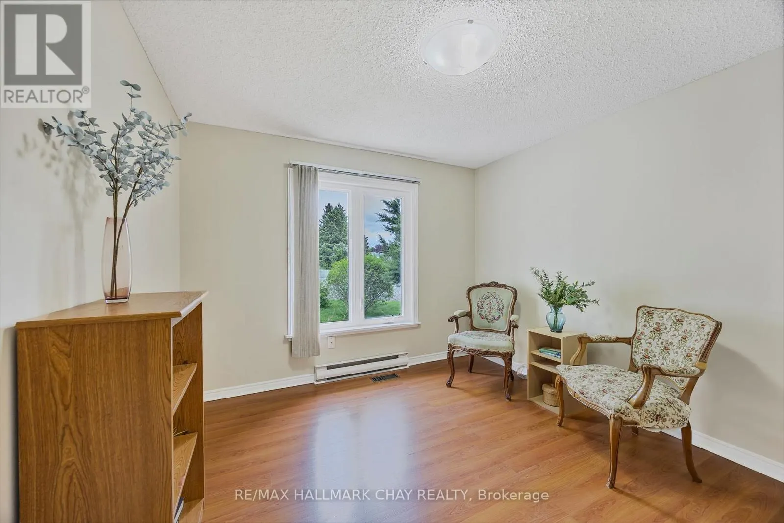 3 PINETREE COURT