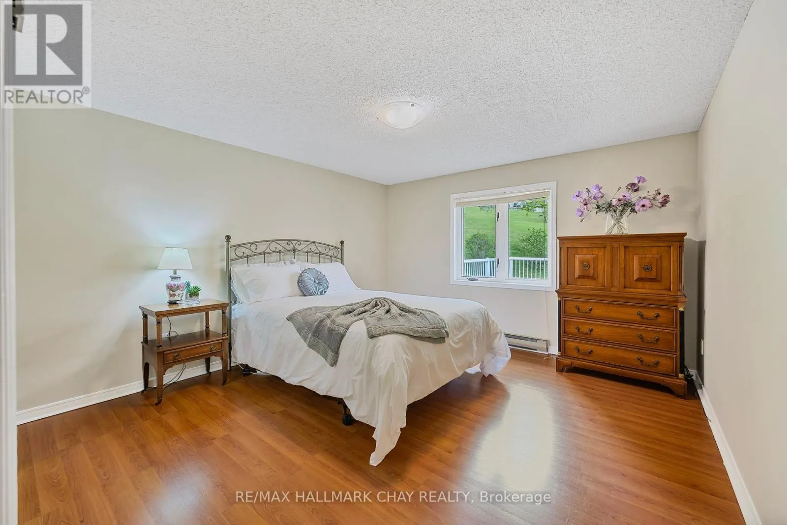 3 PINETREE COURT