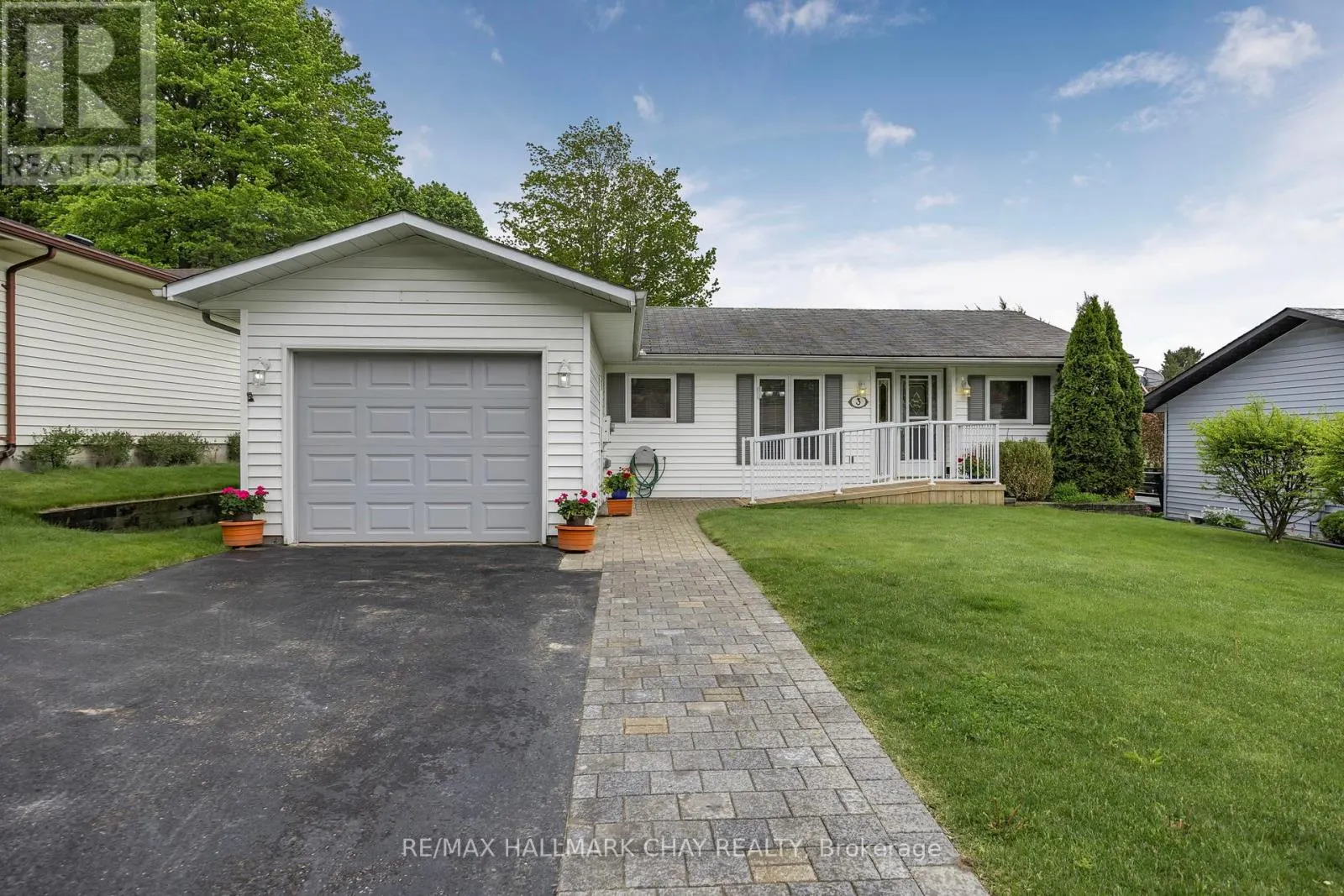 3 PINETREE COURT