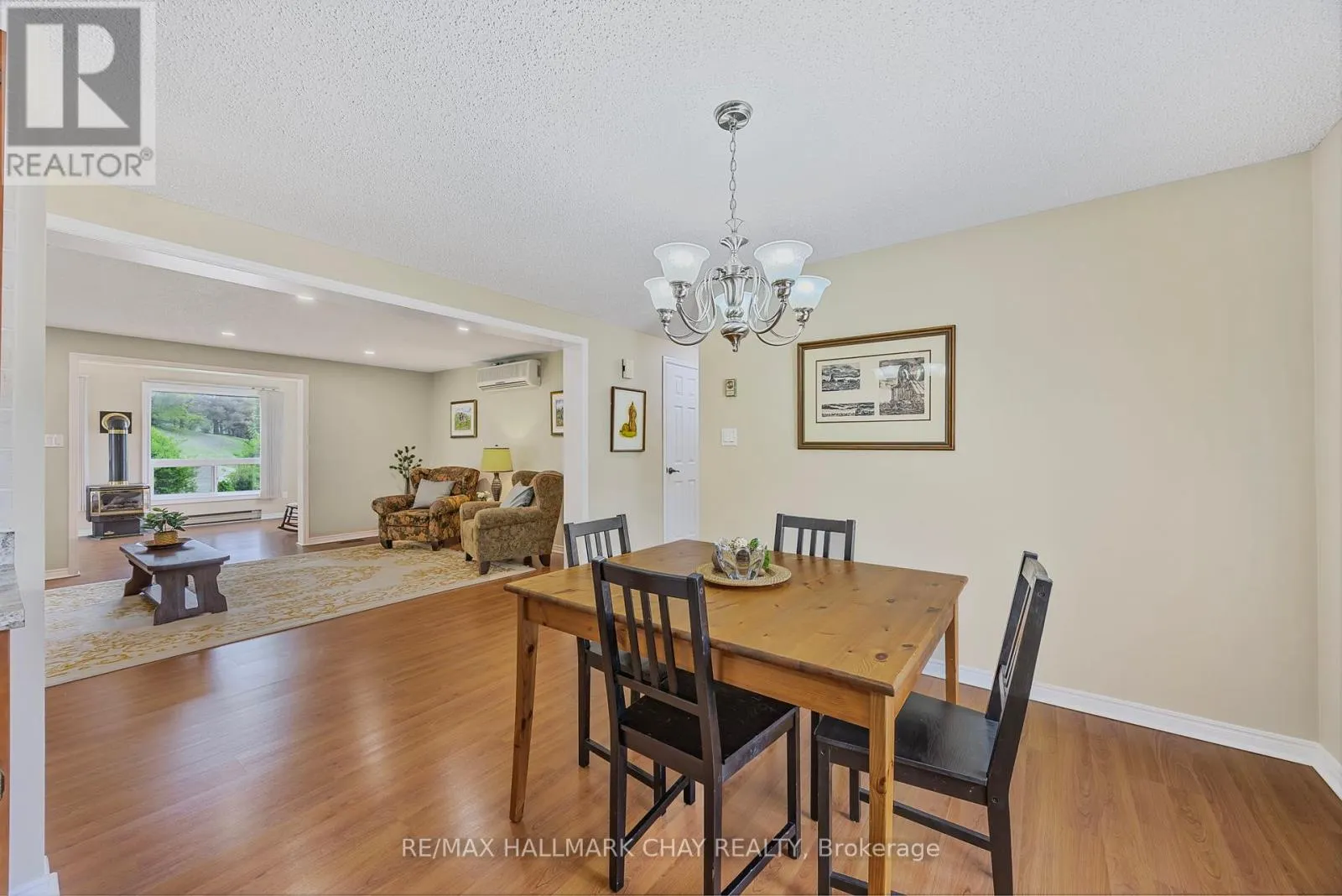 3 PINETREE COURT