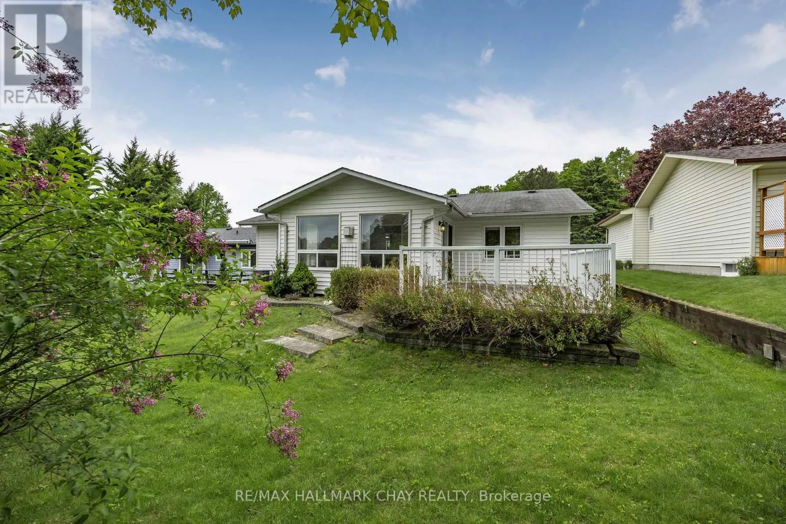 3 PINETREE COURT