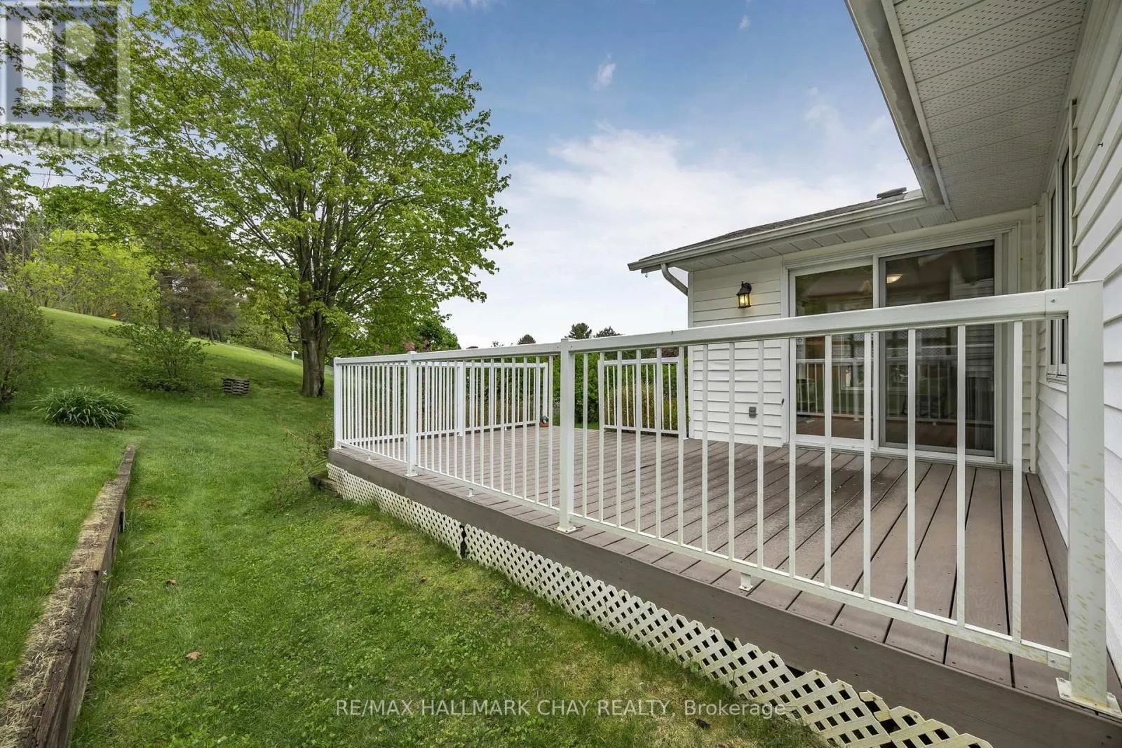 3 PINETREE COURT