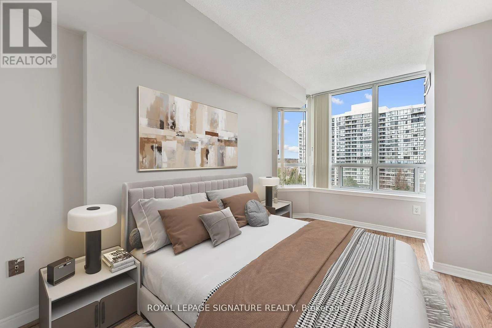 601 - 7250 YONGE STREET
