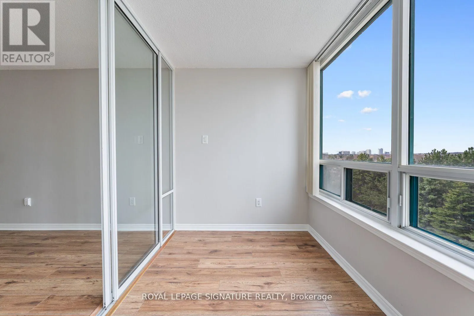 601 - 7250 YONGE STREET