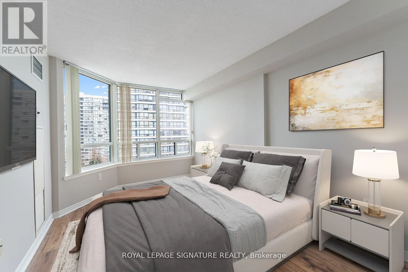 601 - 7250 YONGE STREET