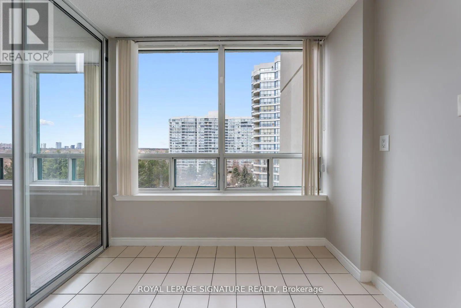 601 - 7250 YONGE STREET