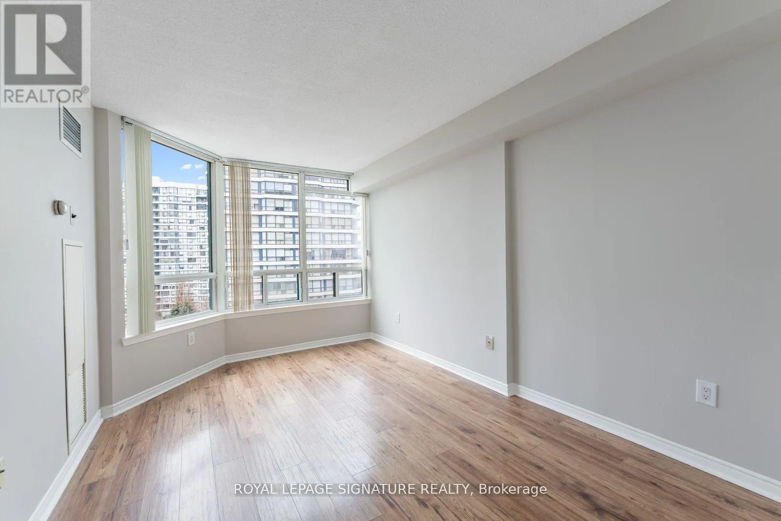 601 - 7250 YONGE STREET