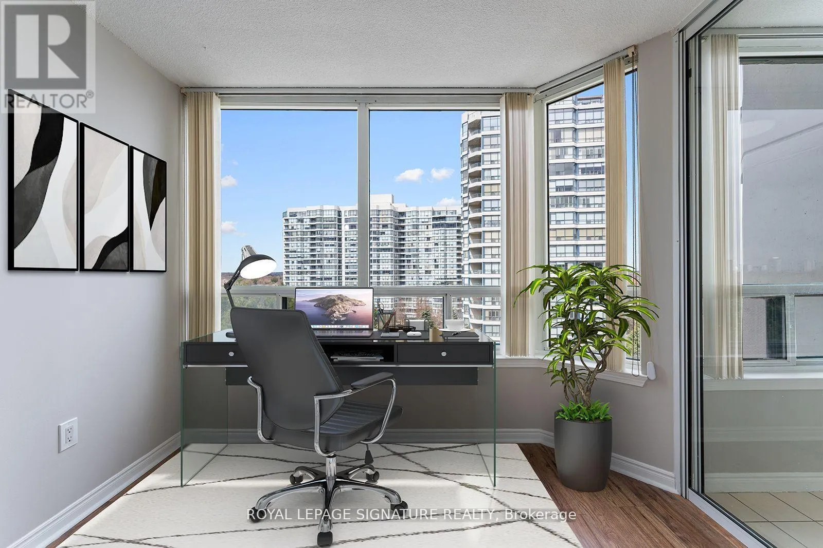 601 - 7250 YONGE STREET