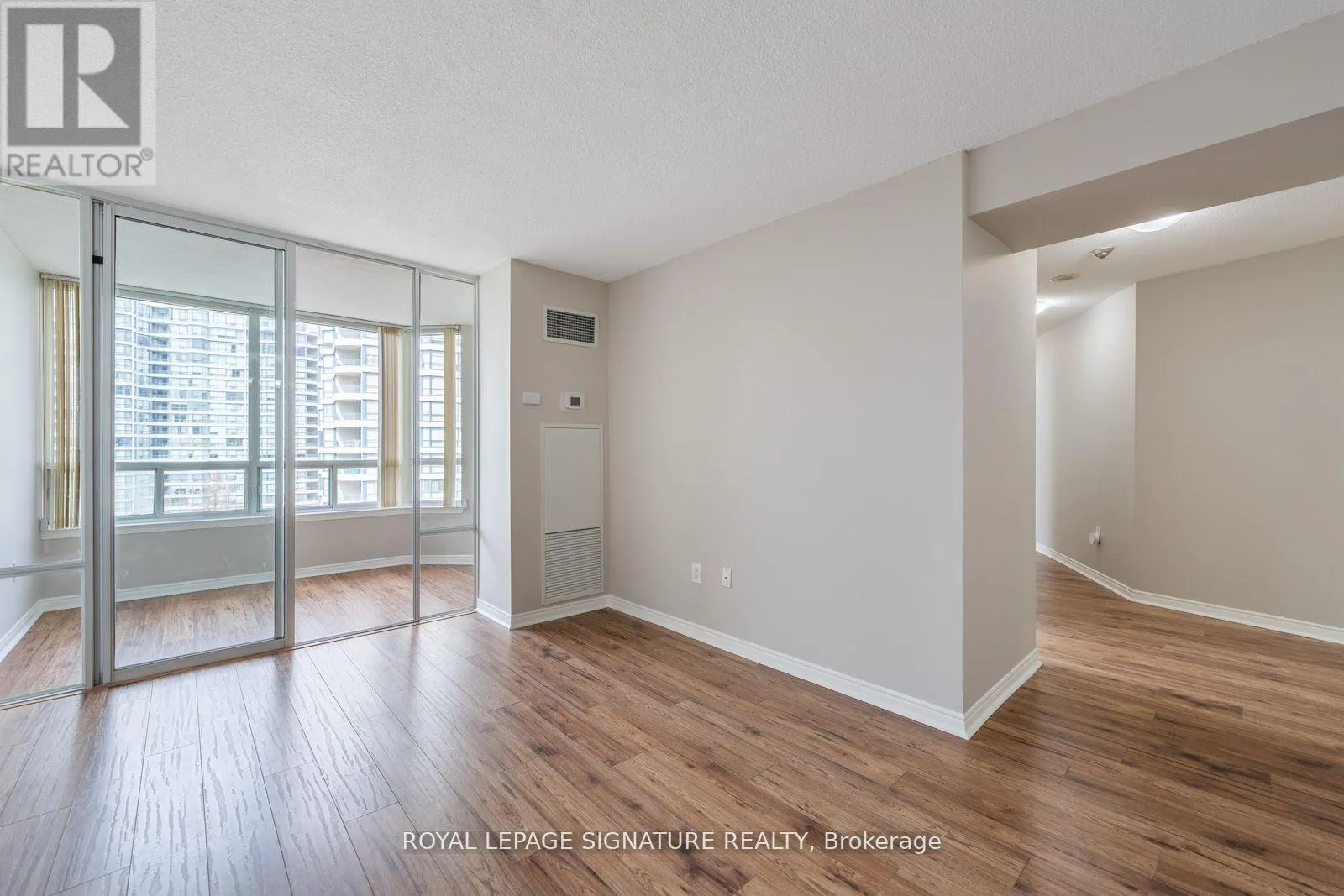 601 - 7250 YONGE STREET