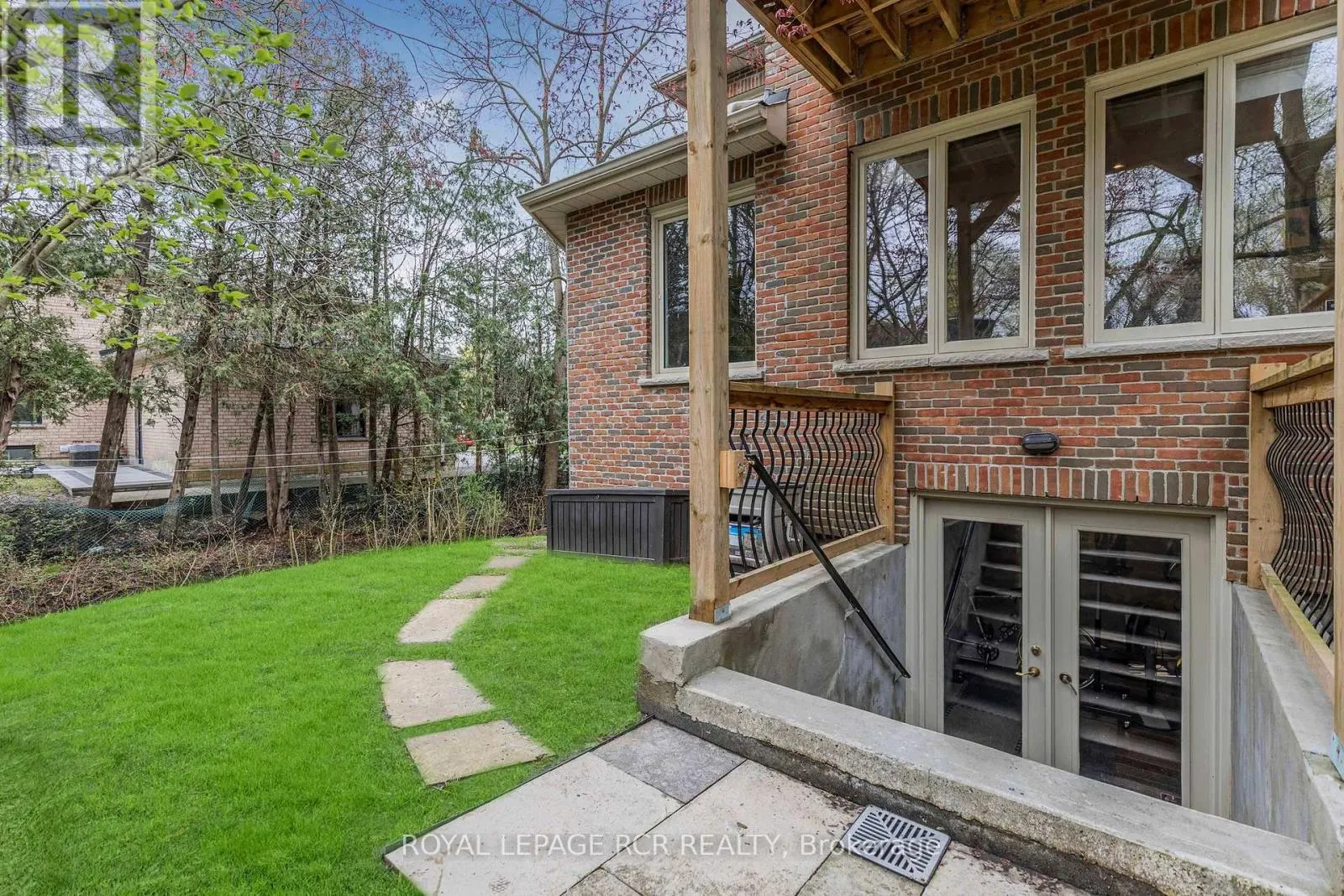 34 GARDEN AVENUE