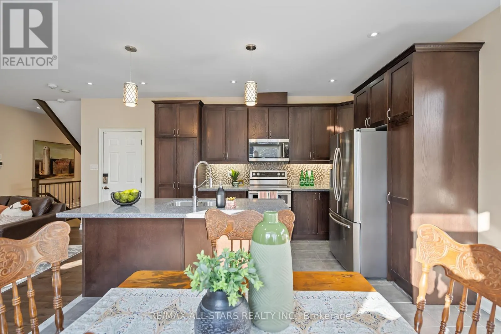 7 OS JAMES HUNT COURT
