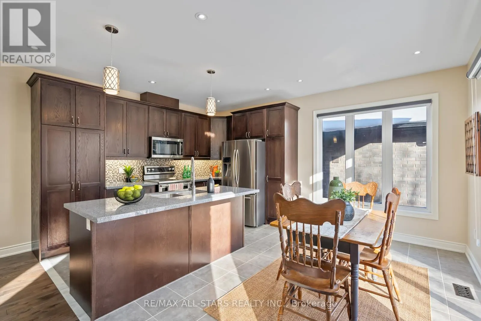 7 OS JAMES HUNT COURT