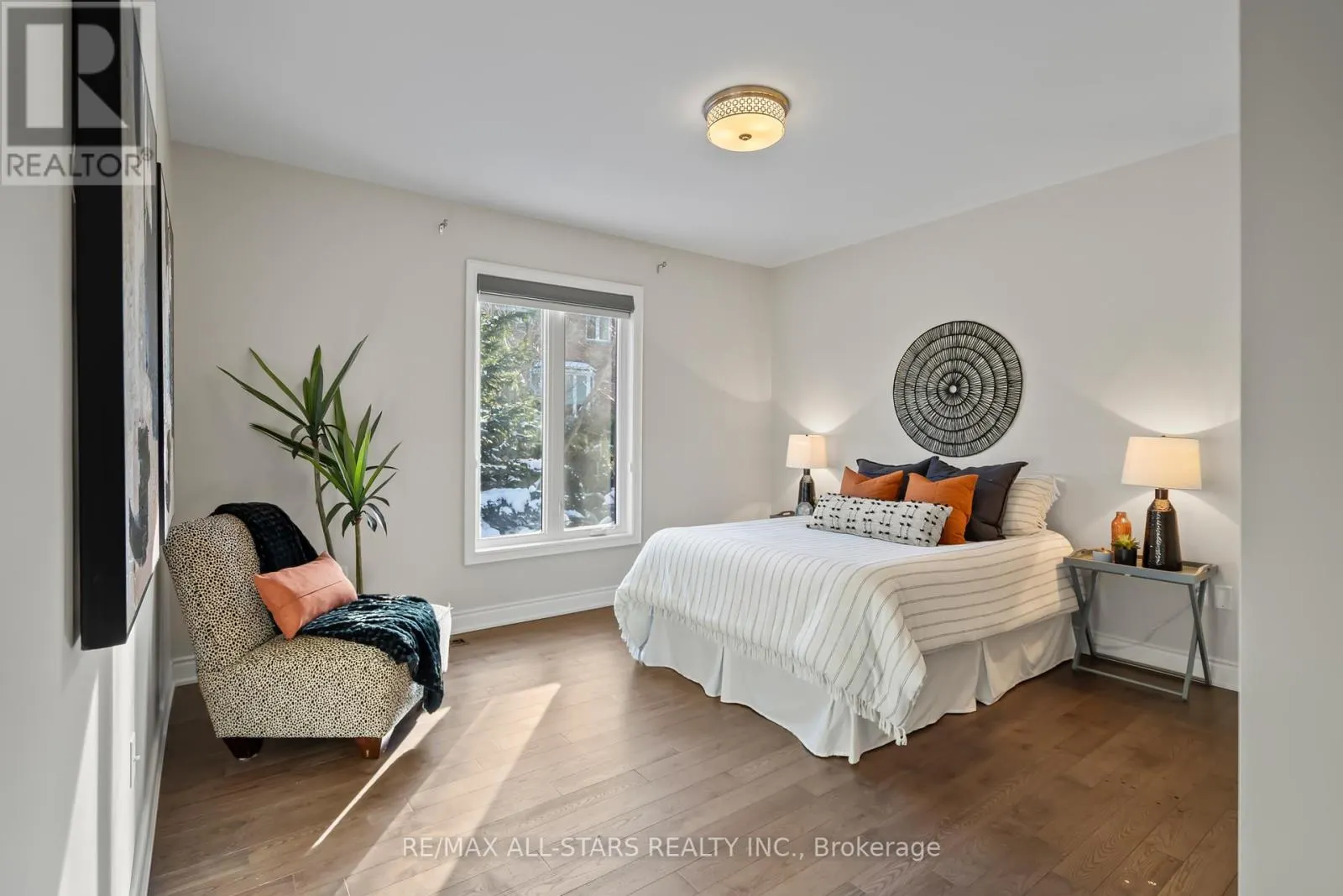 7 OS JAMES HUNT COURT