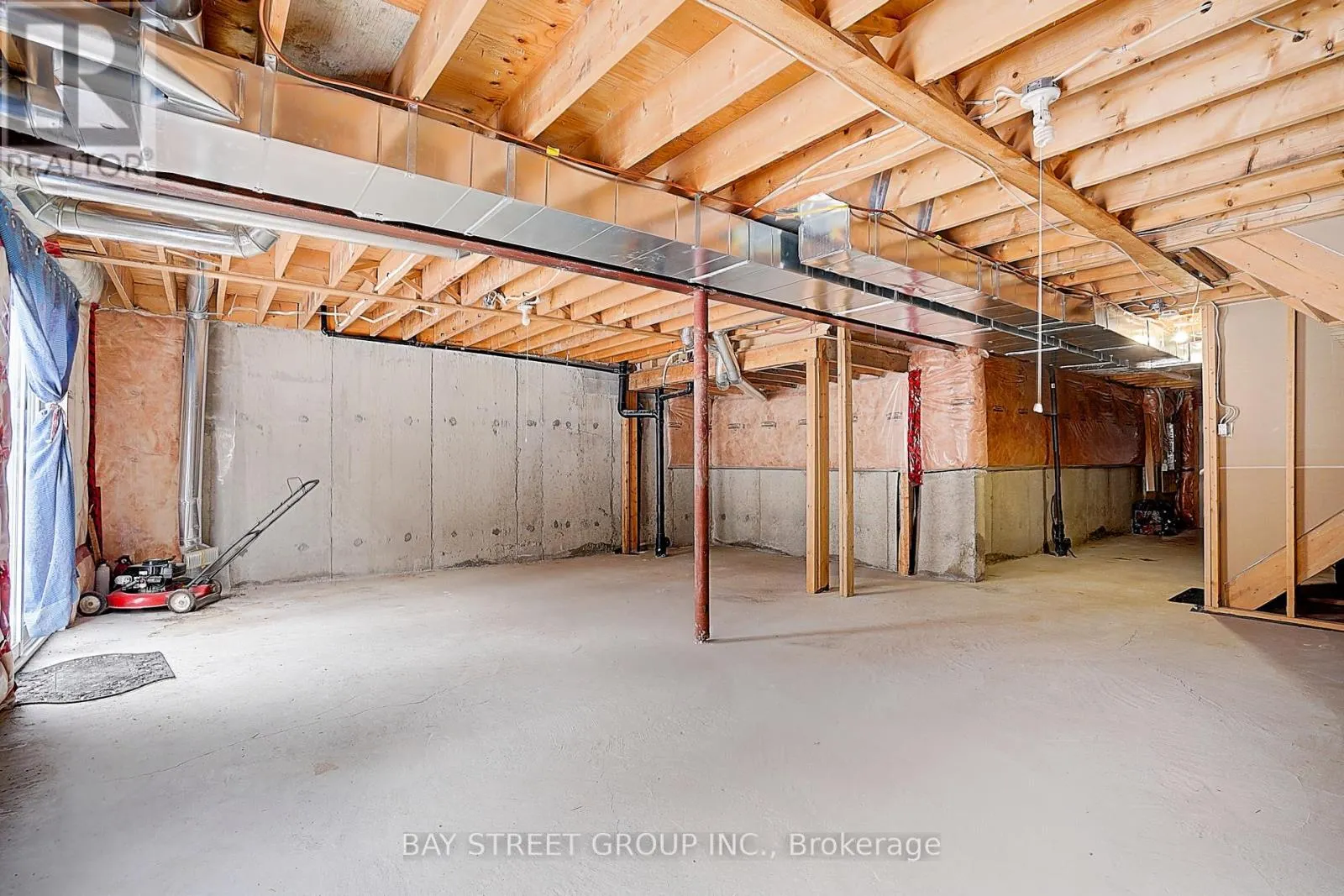 100 DOVETAIL DRIVE