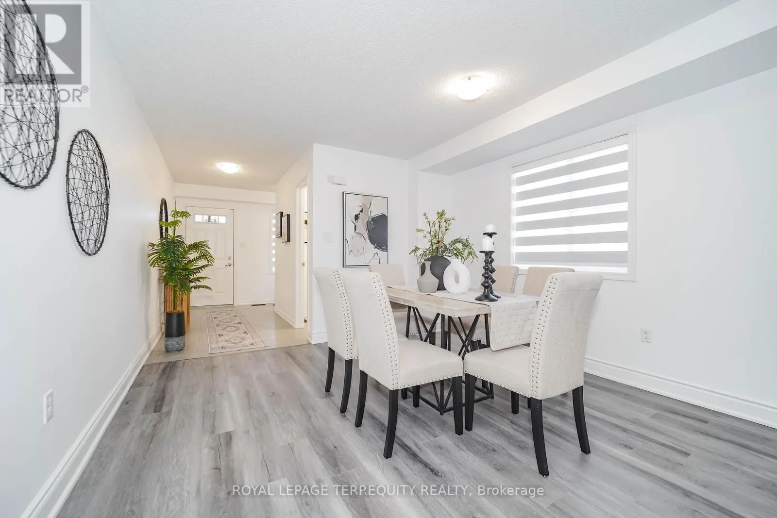2251 WHITEWOOD CRESCENT