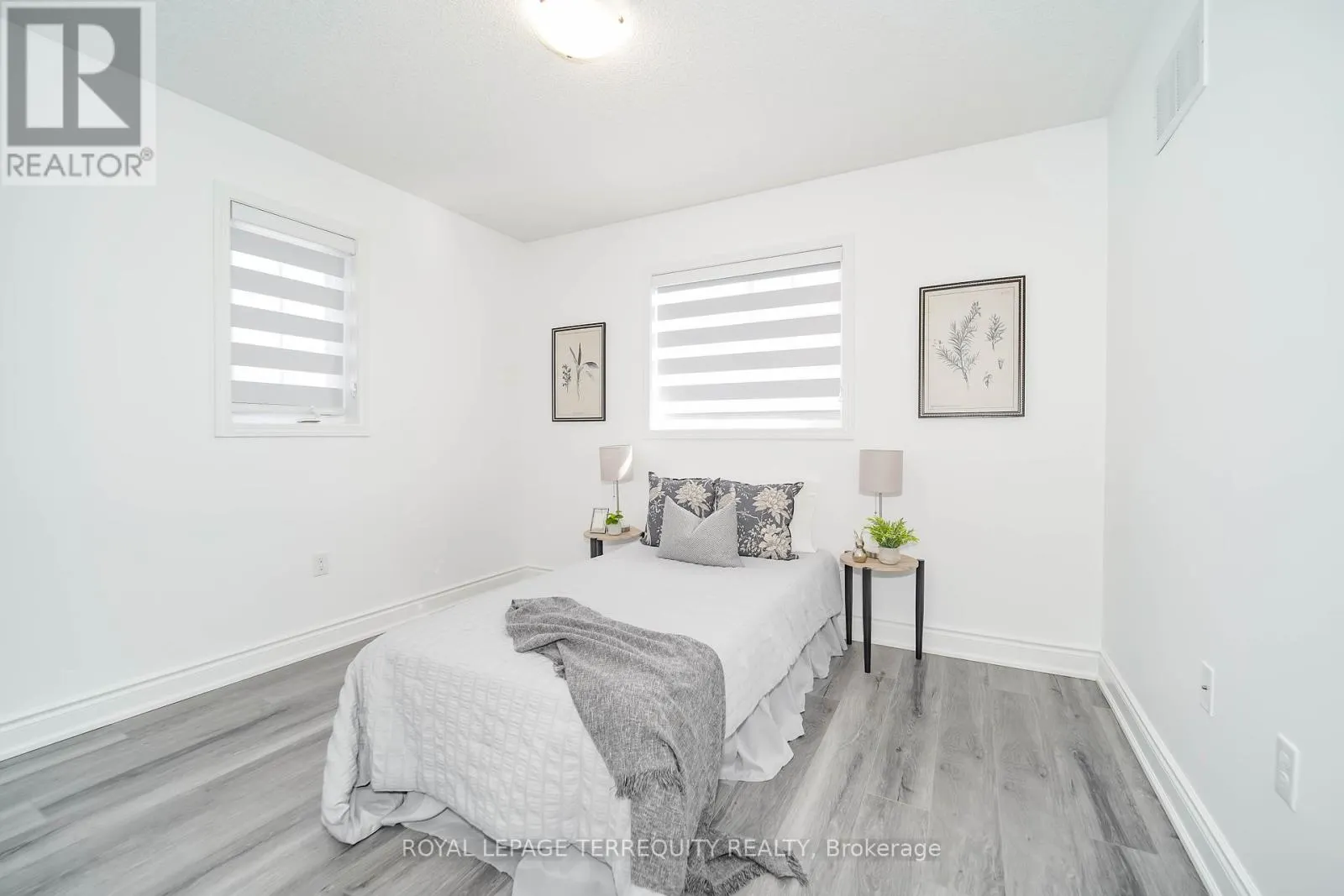 2251 WHITEWOOD CRESCENT