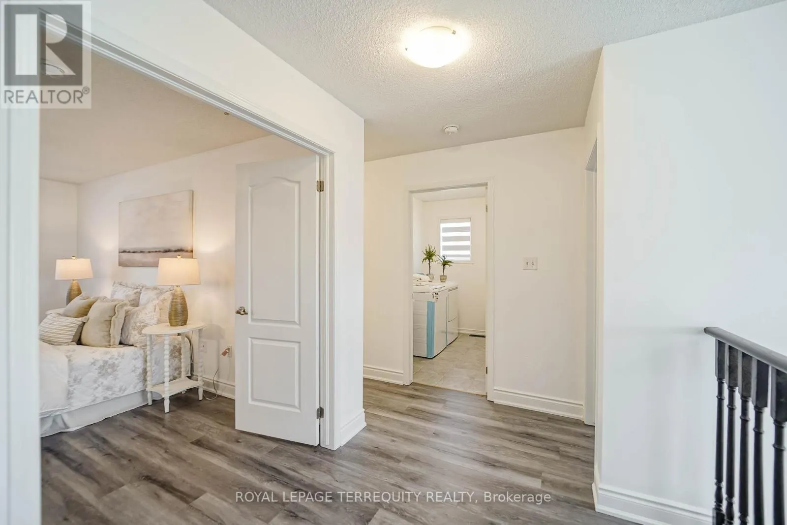 2251 WHITEWOOD CRESCENT