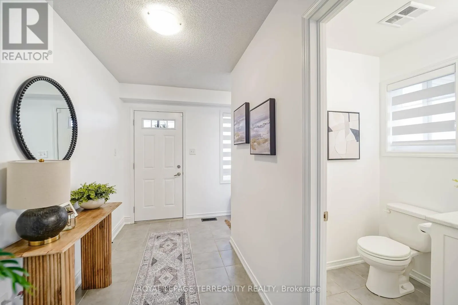 2251 WHITEWOOD CRESCENT