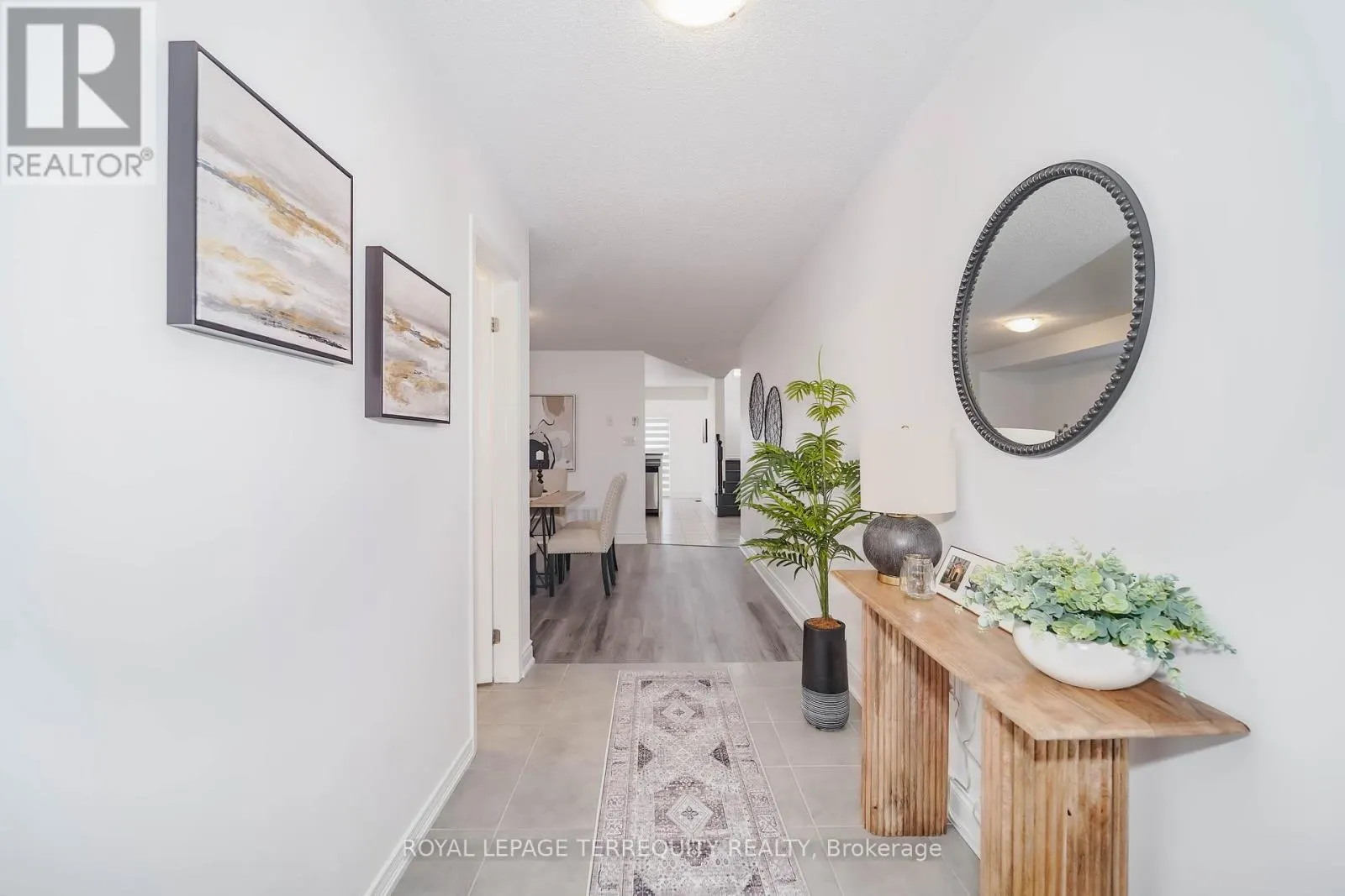 2251 WHITEWOOD CRESCENT