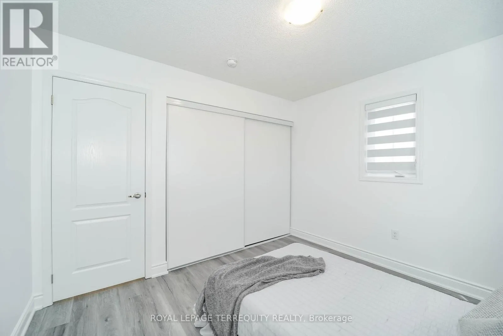2251 WHITEWOOD CRESCENT