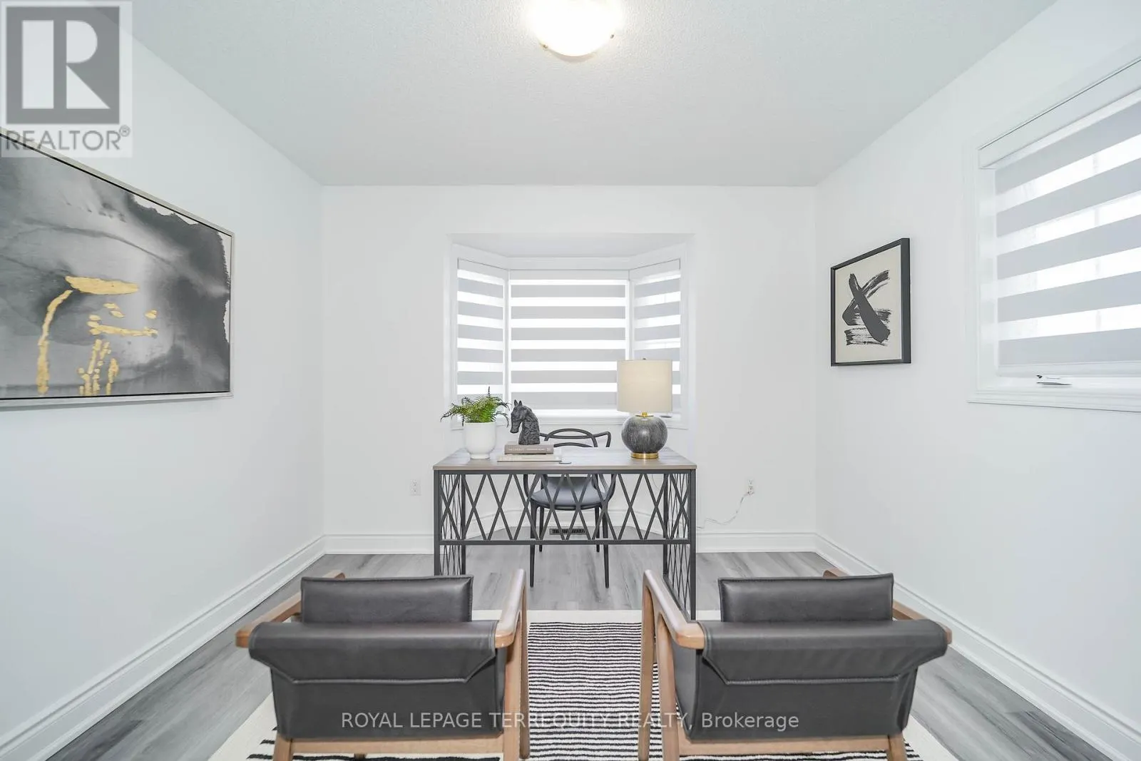 2251 WHITEWOOD CRESCENT