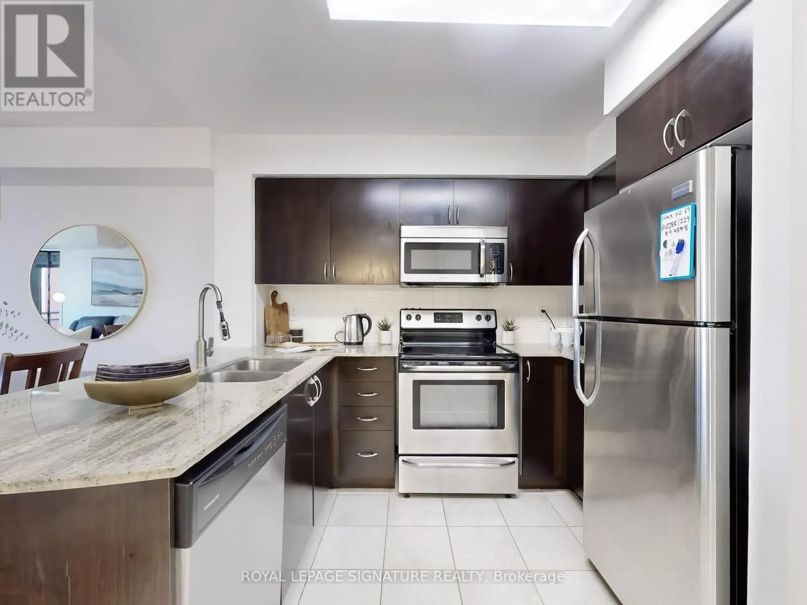 802 - 73 KING WILLIAM CRESCENT