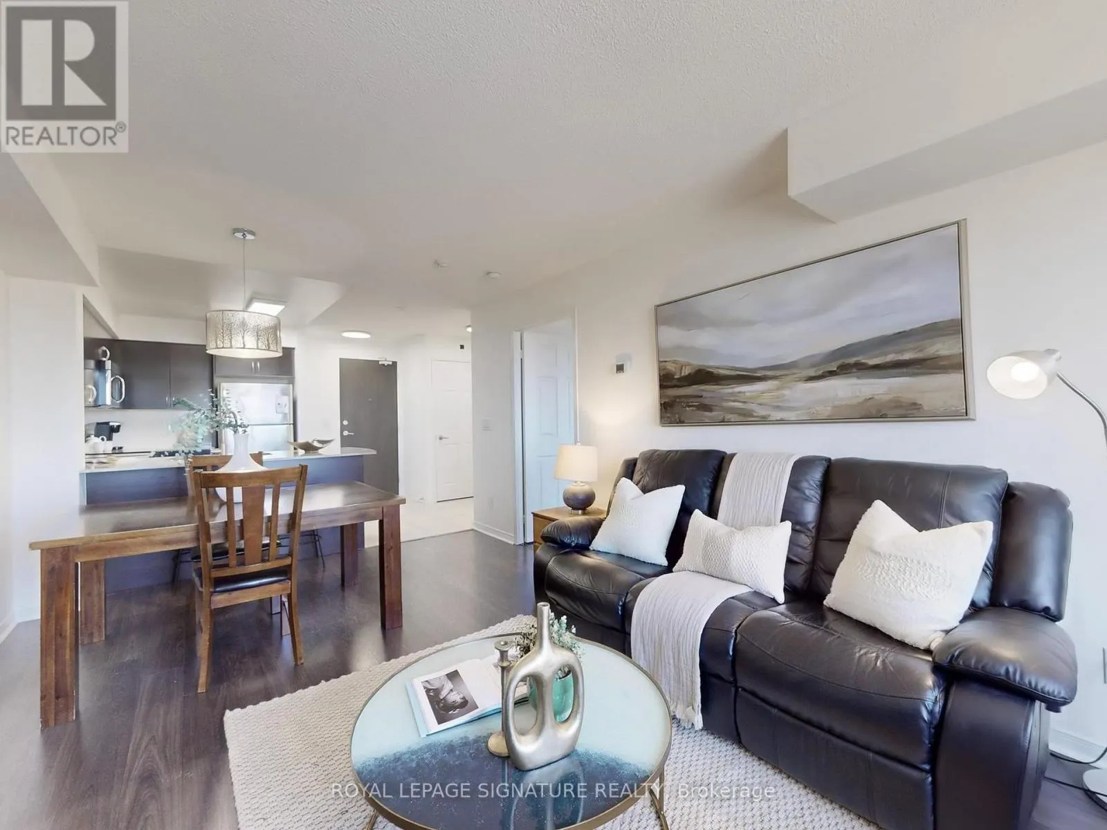 802 - 73 KING WILLIAM CRESCENT