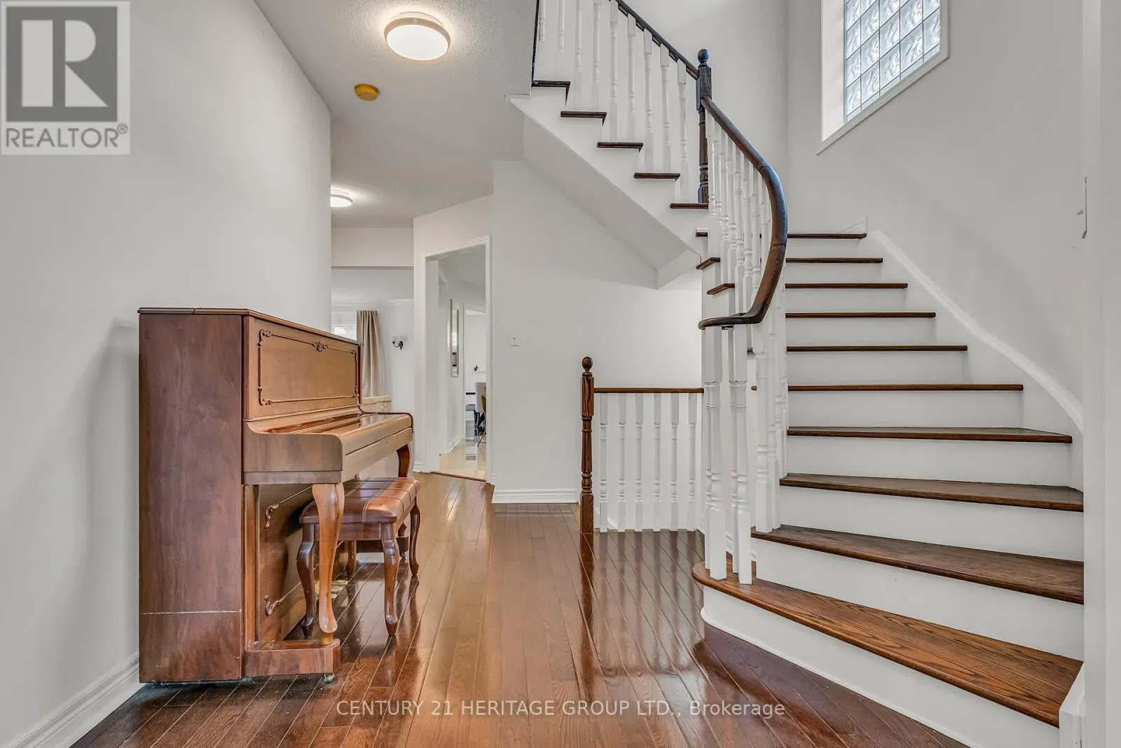 224 SUMMERIDGE DRIVE