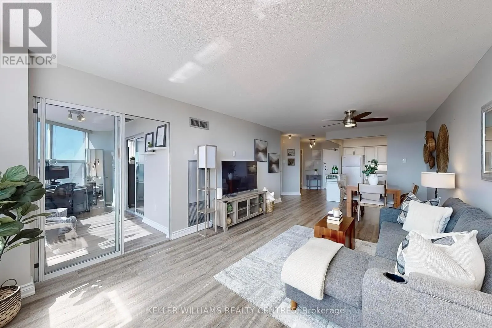1003 - 250 DAVIS DRIVE