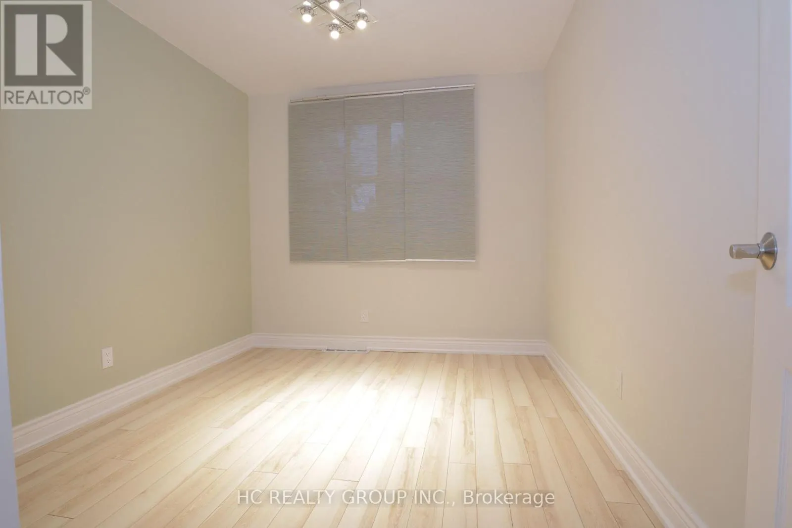 UPPER - 94 PROSPECT STREET
