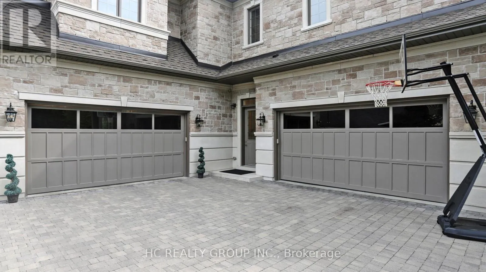 18 DENHAM DRIVE