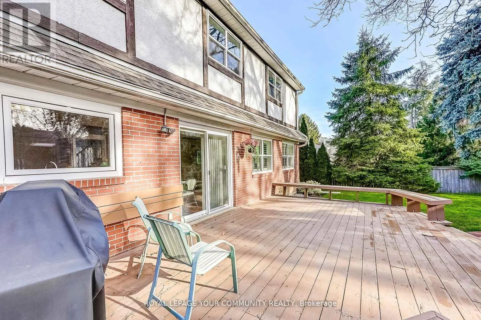25 ALCAINE COURT