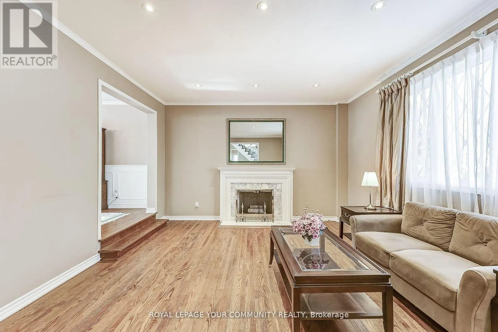 25 ALCAINE COURT