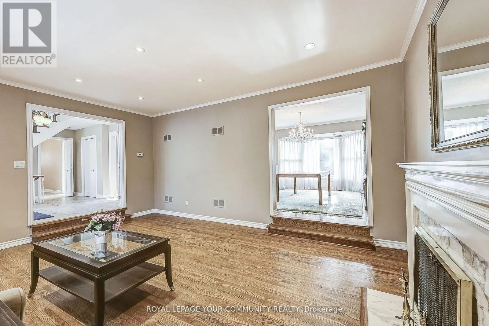 25 ALCAINE COURT