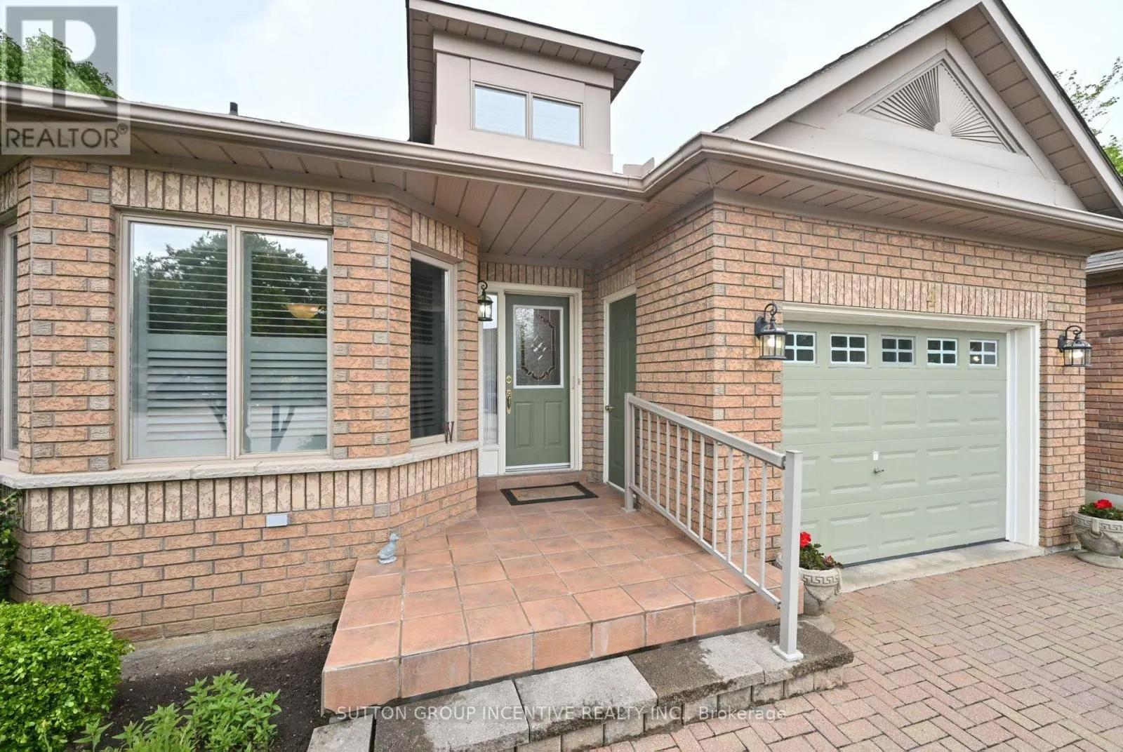 4 BELAIR PLACE