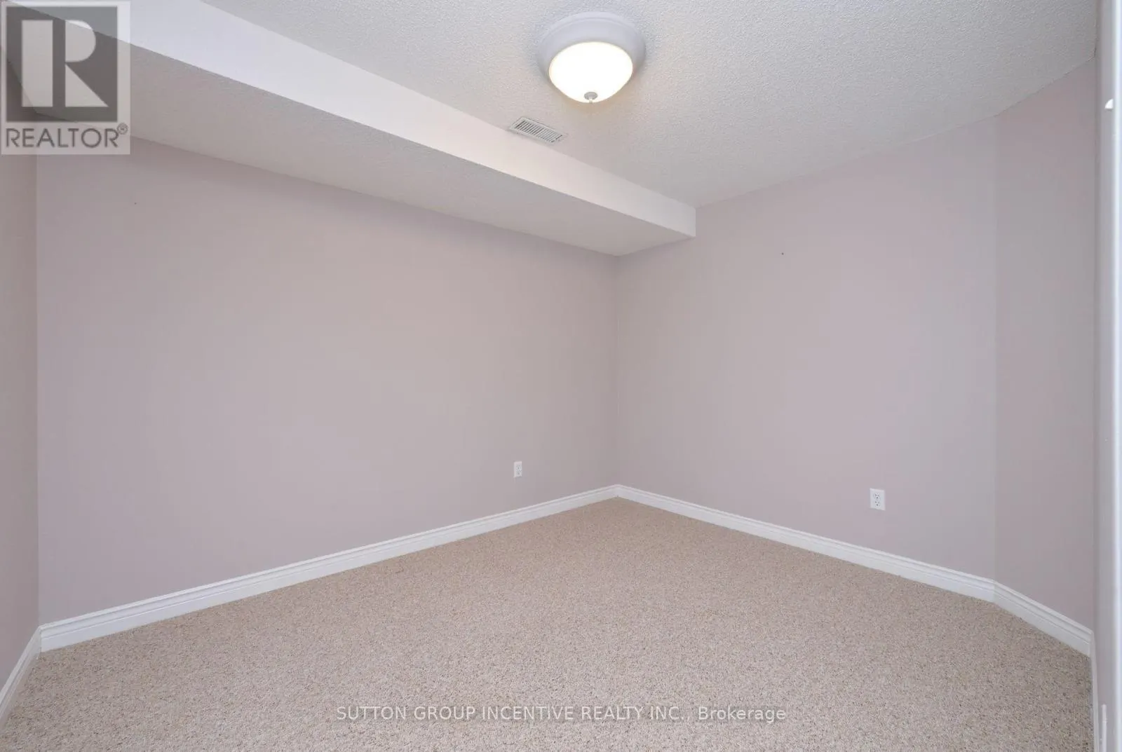 4 BELAIR PLACE