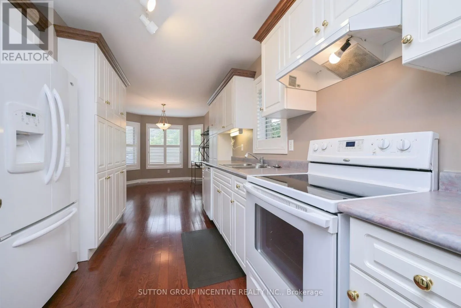 4 BELAIR PLACE