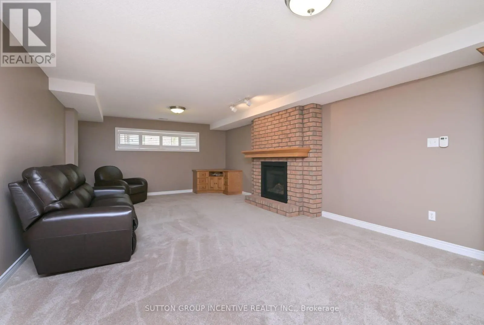 4 BELAIR PLACE