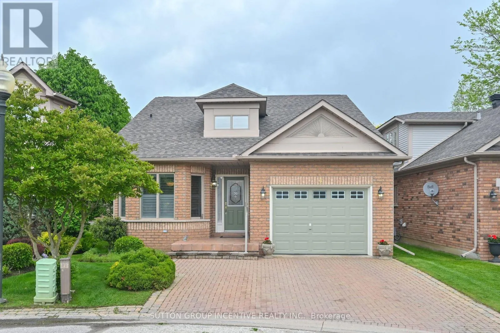 4 BELAIR PLACE